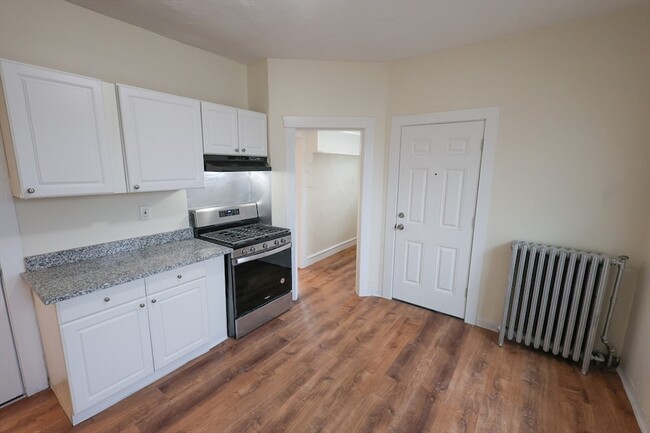 Building Photo - 42 Hiawatha Rd Unit 3 Rental