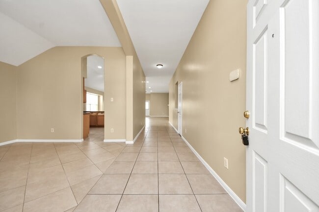 8431 Taraglen Ct