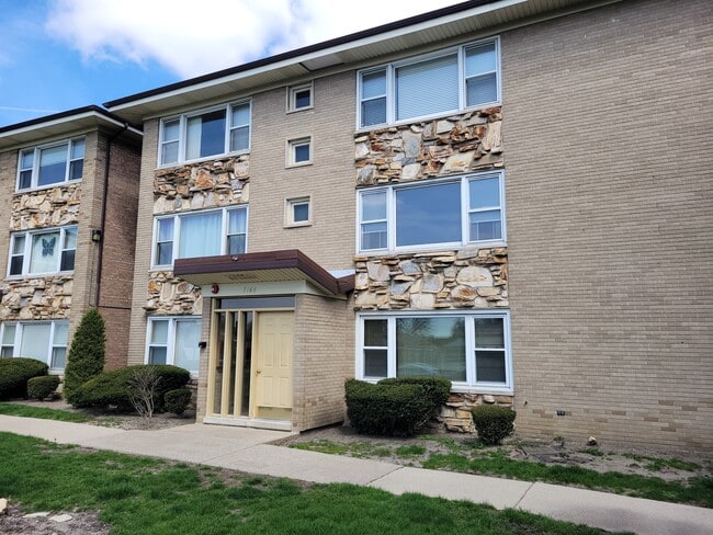 Unit #13 Building - 3166 W Meadow Lane Dr Unit #13