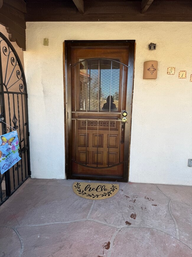 Main Entry - 519 Camino Cabra