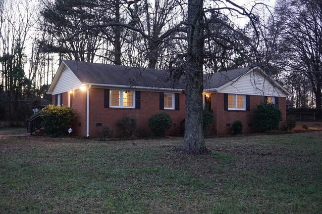 Photo - 8033 Albemarle Rd Townhome