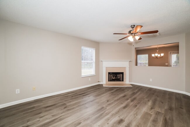 Photo - 1036 Sycamore Ln