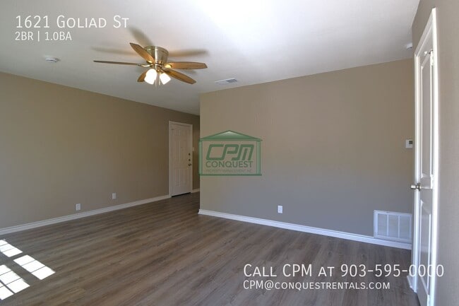 1621 Goliad St