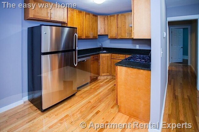 Photo - 173 Rindge Ave Unidad #1R