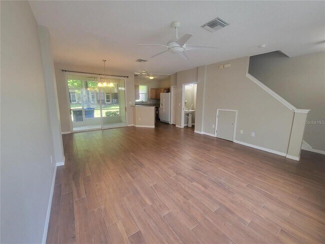 Photo - 2221 Golden Oak Ln