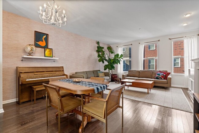 Photo - 4647 S Lake Park Ave