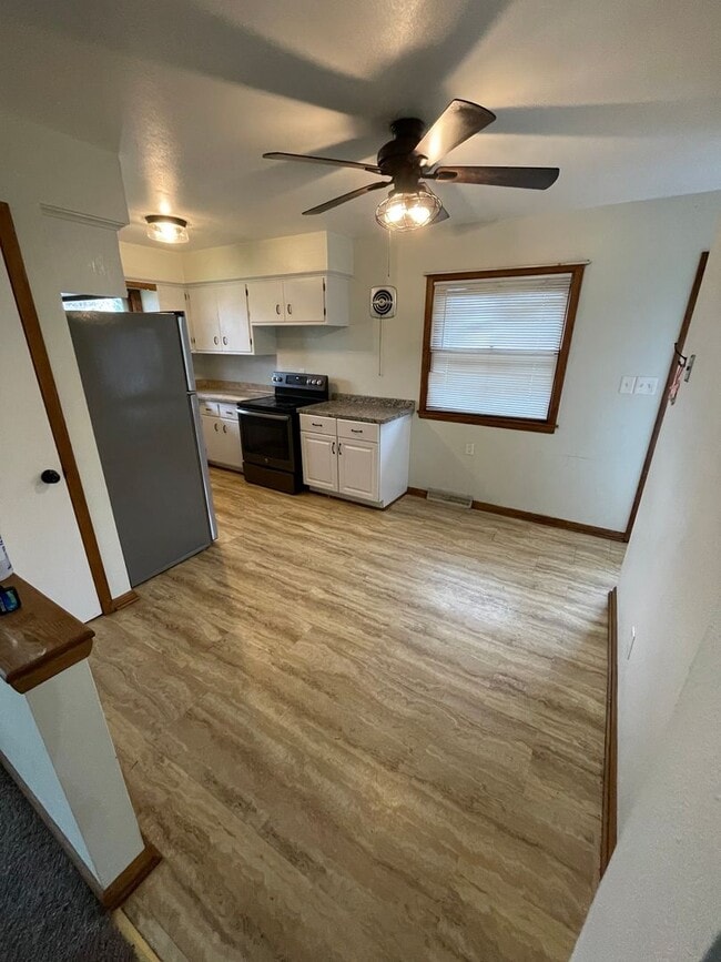 Photo - Single family home in great neighborhood!