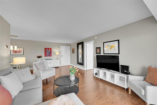 Photo - 2841 N Ocean Blvd Unidad 1405