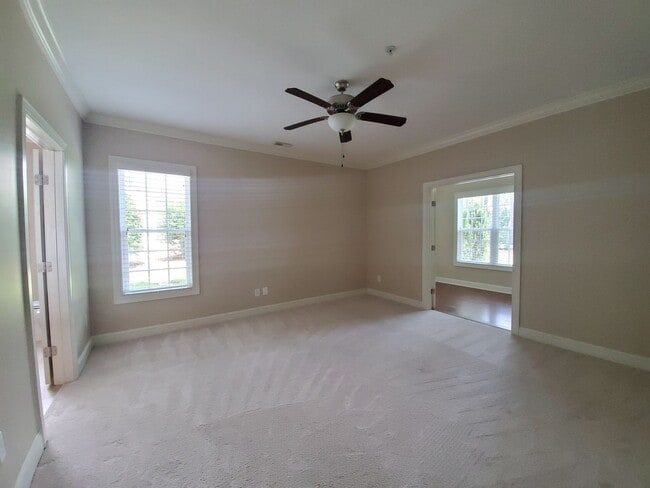 Photo - 330 Gallery Dr