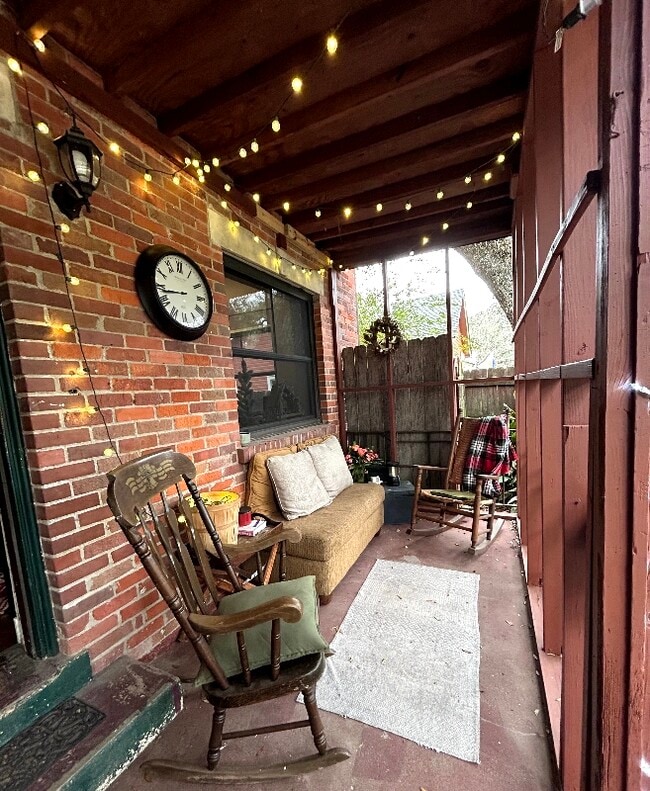 Photo - 207 Adrienne St