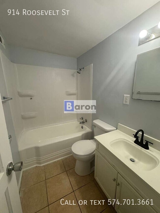 Photo - 914 Roosevelt St