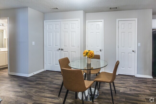 Begonia - Zona de comedor - Start your holidays with BIG savings at Th...