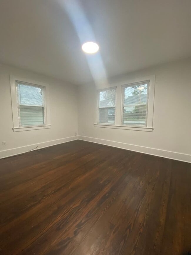 Photo - 205 Church St