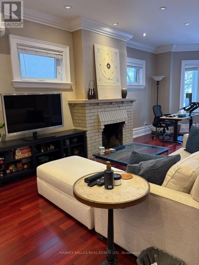 Photo - 306 Spadina Rd Unité Main