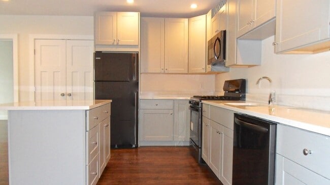 Photo - 76 Stonley Rd Unit 4