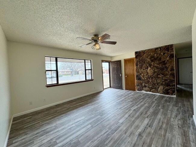 Photo - 2614 Palomar Pl