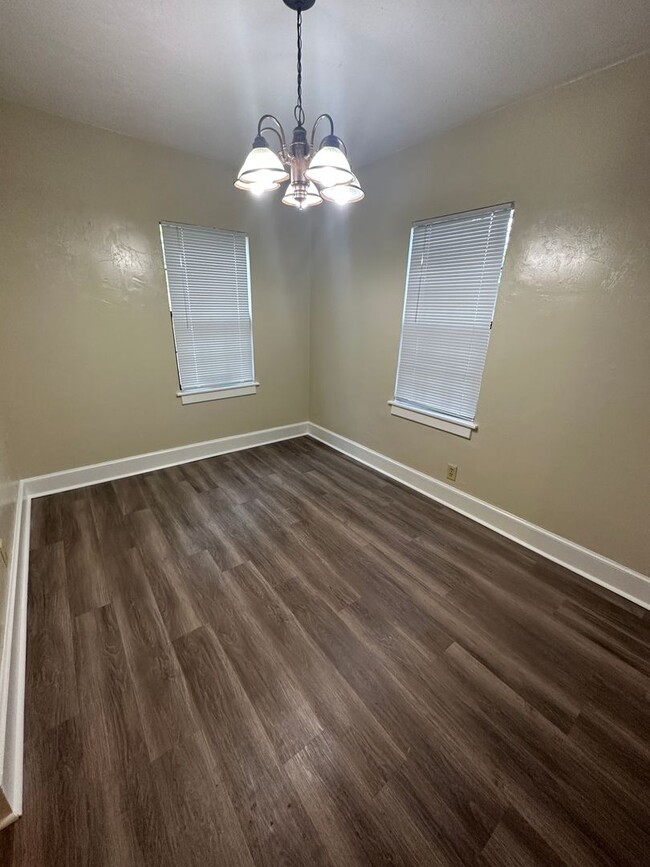 Photo - 2/1 house with yard in Midtown! Available now!