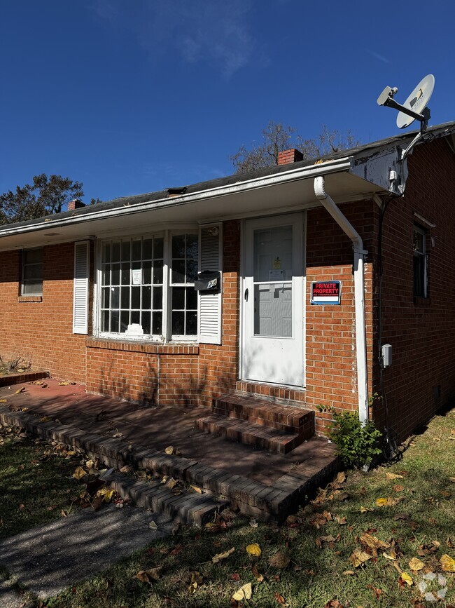 Building Photo - 38 Carver Cir Unit 38 Rental