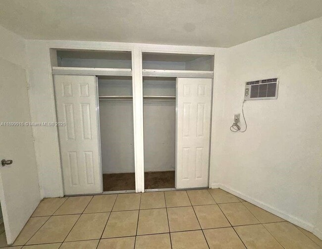 Photo - 1450 NE 171 St Unit 101B