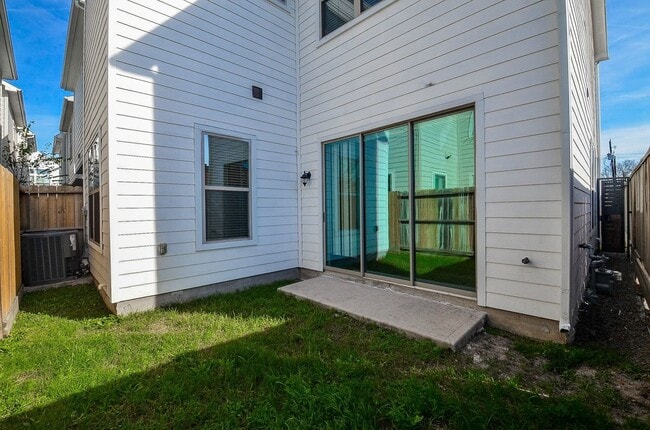 Photo - 1103 Fuschia Rd