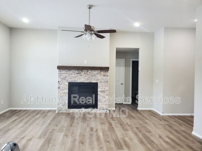 Photo - 624 S Southgate Dr