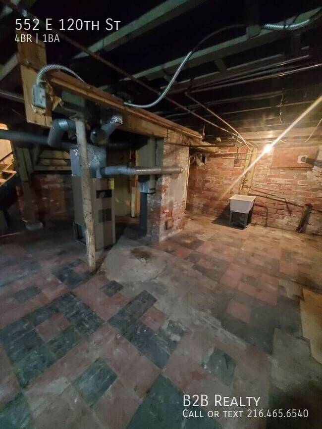 Photo - 552 E 120th St