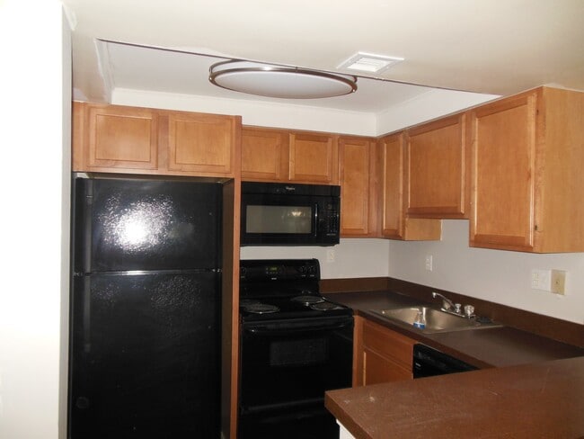 Photo - TWO BEDROOM TWO BATHROOM!! WATERFRONT COMMUNITY!! Unit 23