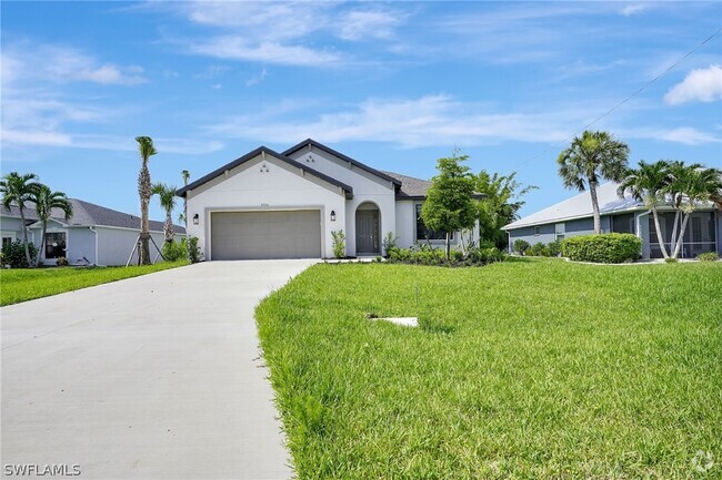 Building Photo - 3726 SW 2nd Ln Rental