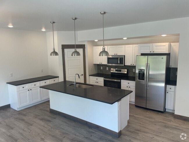 Building Photo - 14 Black Label Wy Unit A Rental