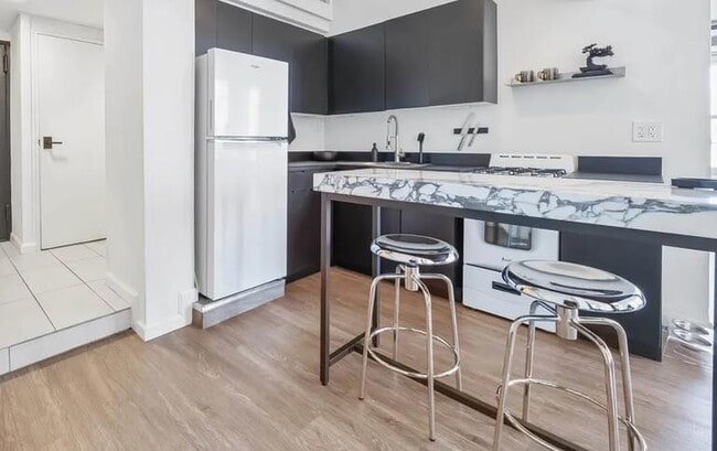 Photo - 77 Fulton St Unit 5E