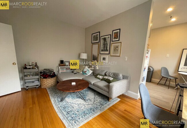 Photo - 370 Chestnut Hill Ave