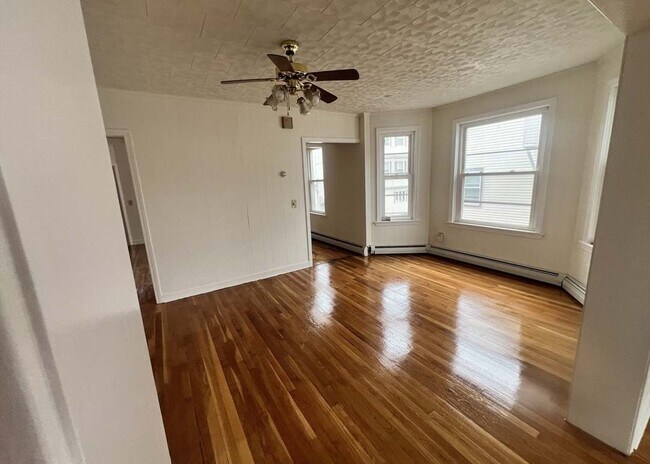Photo - 212 Brightman St Unidad 2nd floor