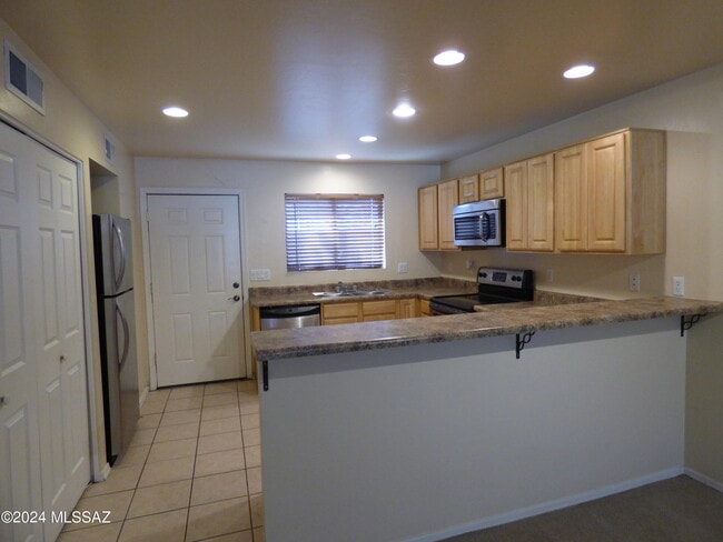 Photo - 1077 N Riverside Dr Unit 3