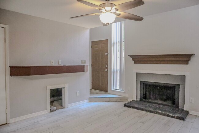 Photo - 10912 Gulf Fwy