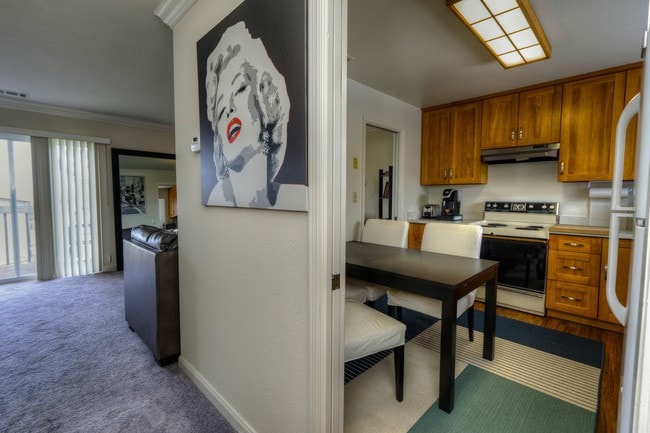 Photo - 2320-2322 Francisco Blvd