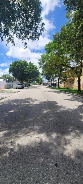 33 E 20th St Unit 203
