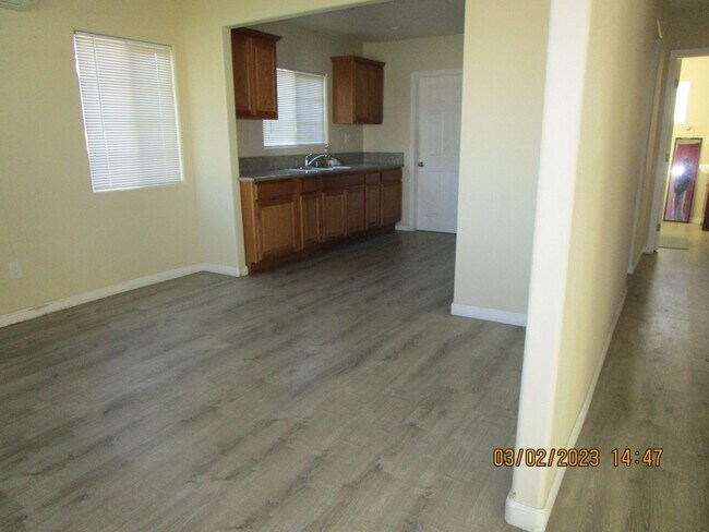 Photo - East Bakersfield House