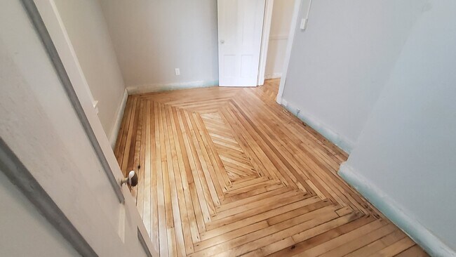 Photo - 41 S Main St