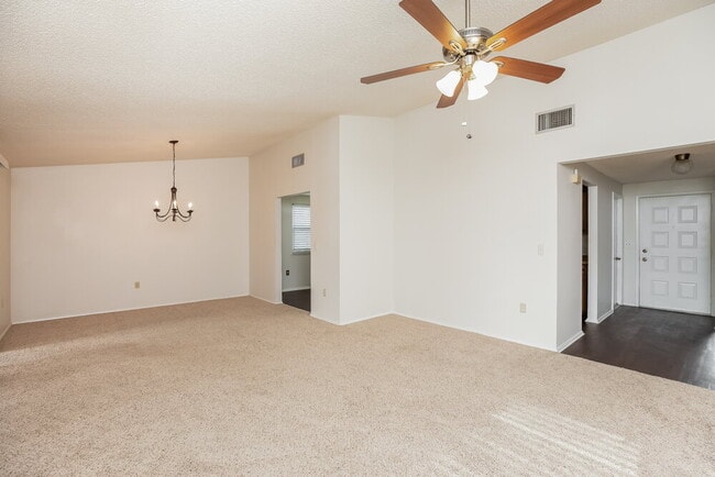 Photo - 6205 37th Ave W