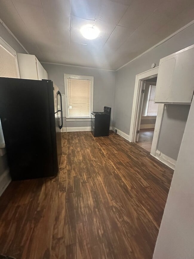 Photo - 536 Heard Ave