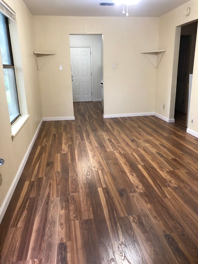 Photo - 429 N Wilhite