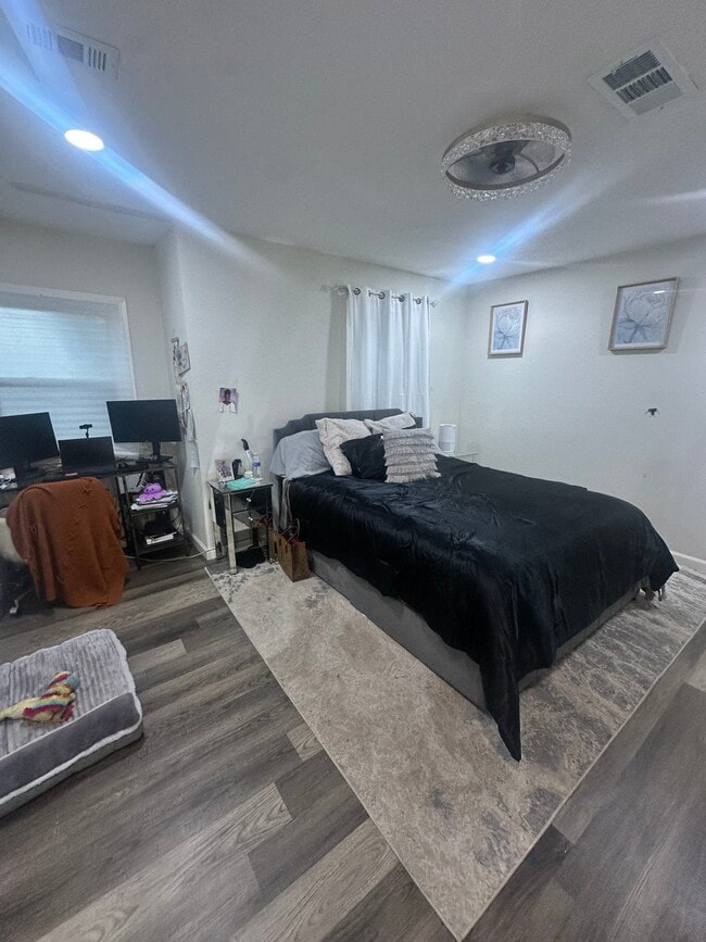 Photo - 3444 Kellogg Ave