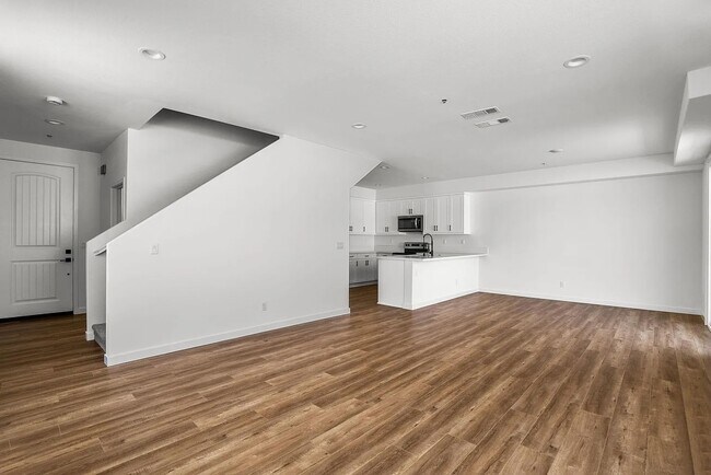 Photo - 5834 Norwood Ave