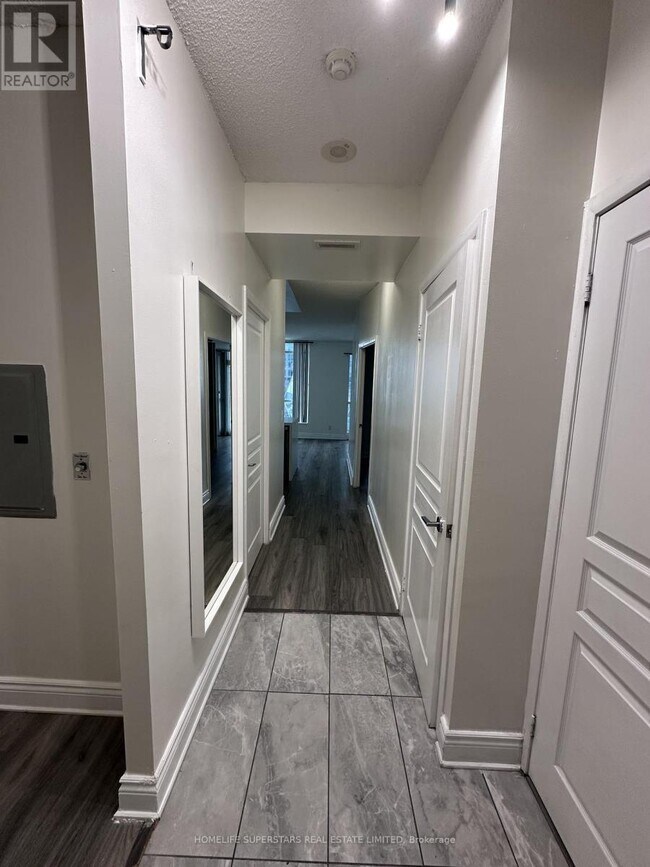 Photo - 18 Yonge St Unité 3412