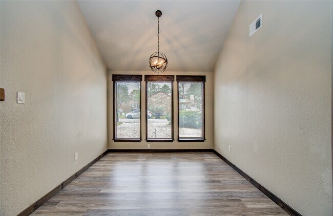 Photo - 712 Player Ct