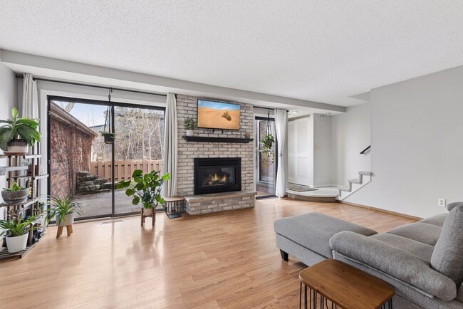 Photo - 3620 Independence Ave S