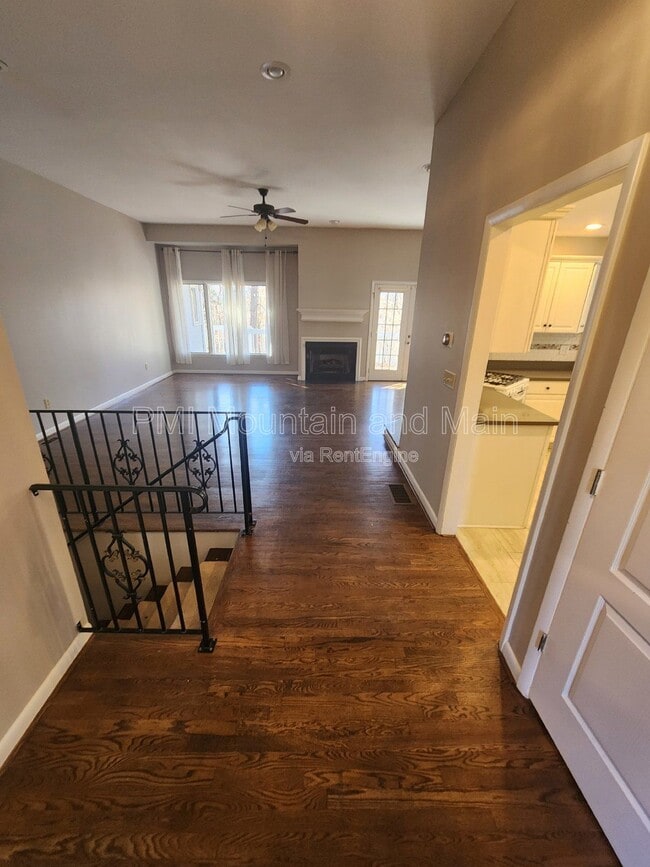 Photo - 4000 Laurel Park Hwy