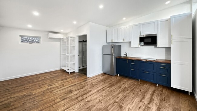 Photo - 22nd760 Unit 760B