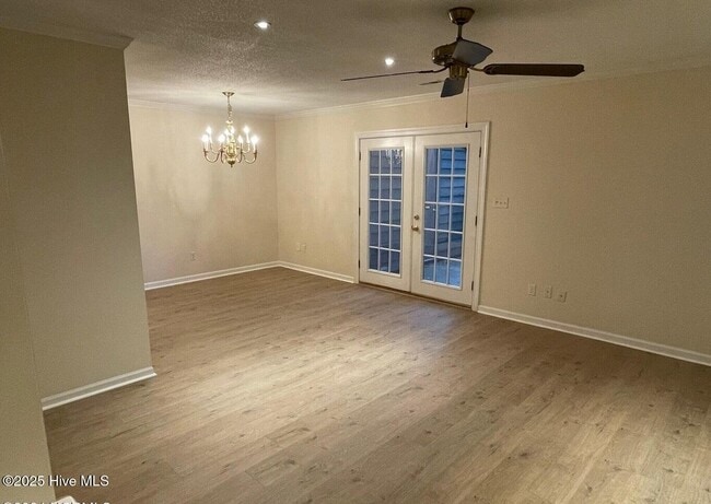 Photo - 904 Persimmon Pl