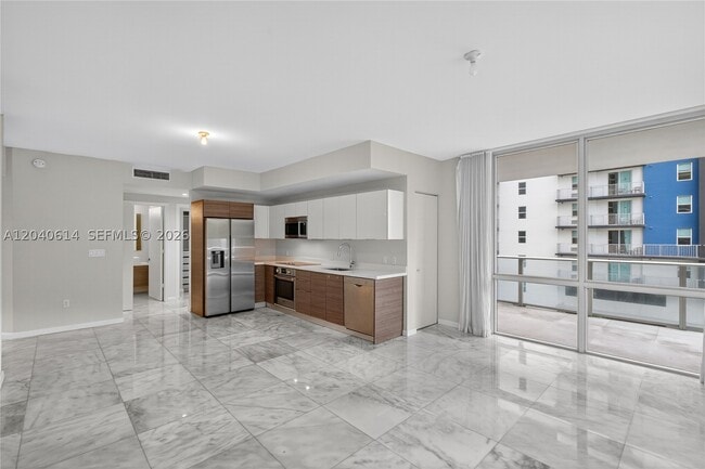 Photo - 1010 SW 2nd St Unit 603
